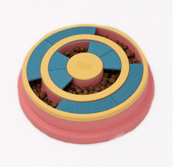 Wagging Wheel Puzzle Feeder